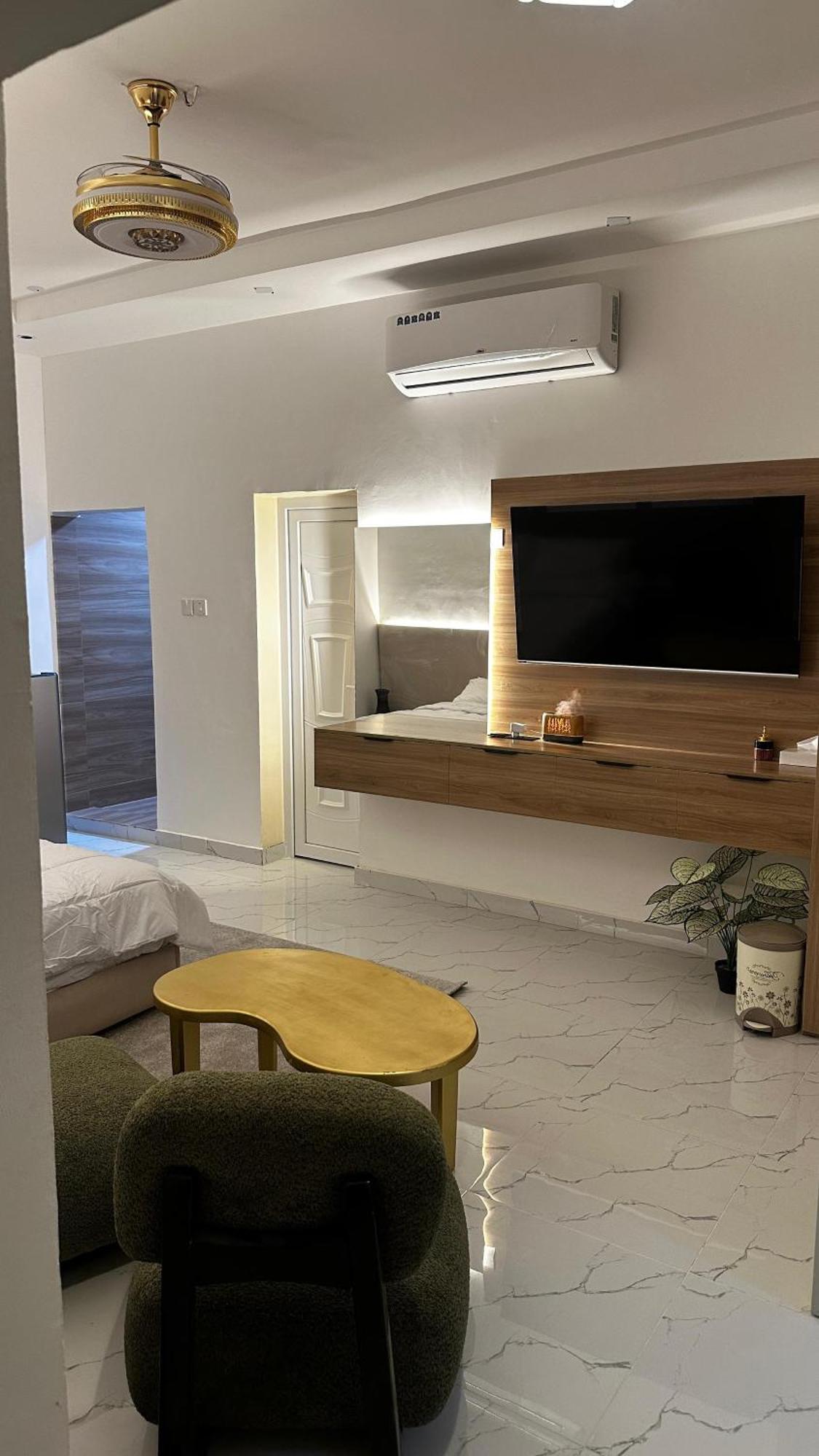 Luxury Wadi Front 2,3,5 Appartement *